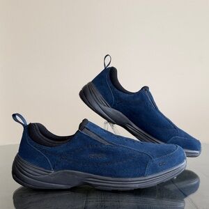 Rykä Women's Roamer‎ II Slip On Shoes in navy blue Size 9. Suede & Fabric Upper